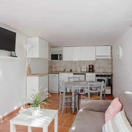 L'olivier - T2 Proche Saint-raphael 公寓