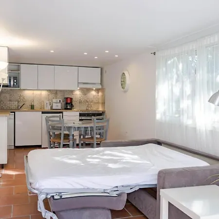 L'olivier - T2 Proche Saint-raphael *
